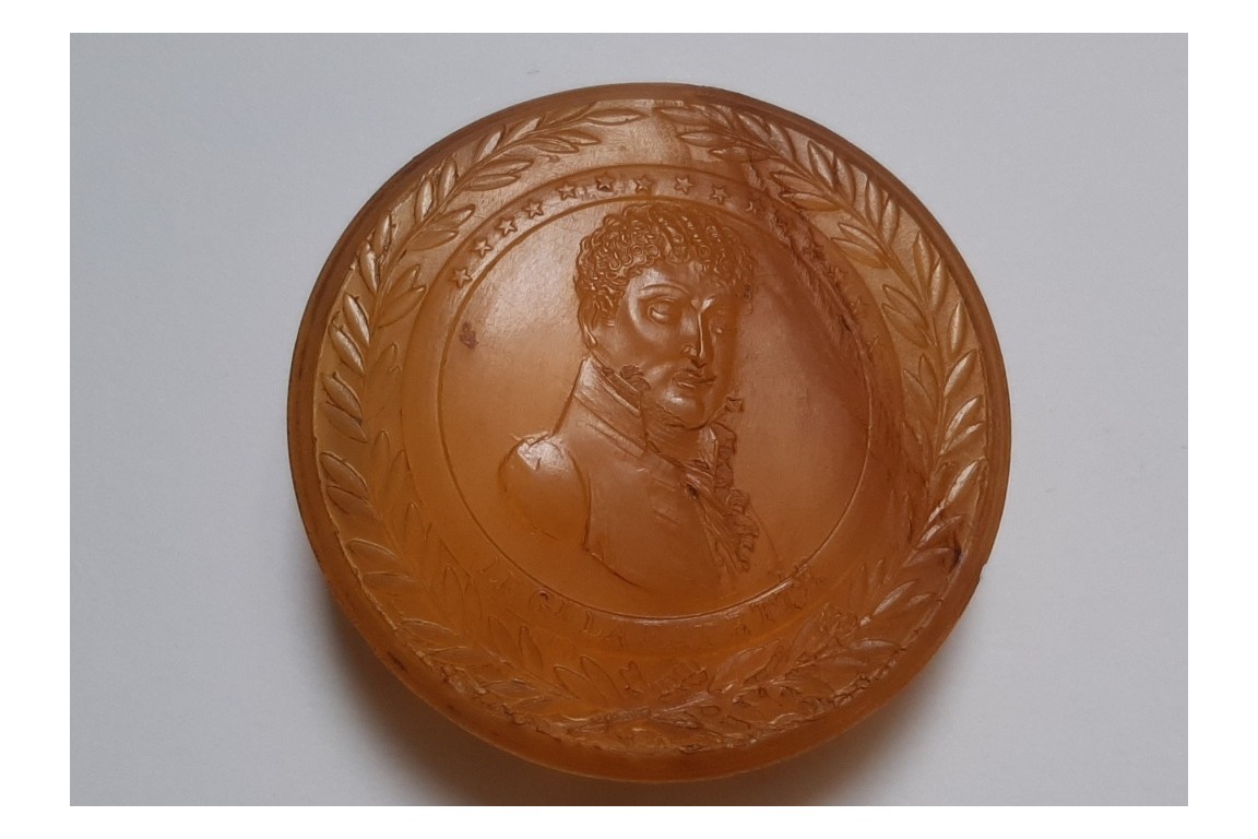 General Lafayette, 19th century snuffbox