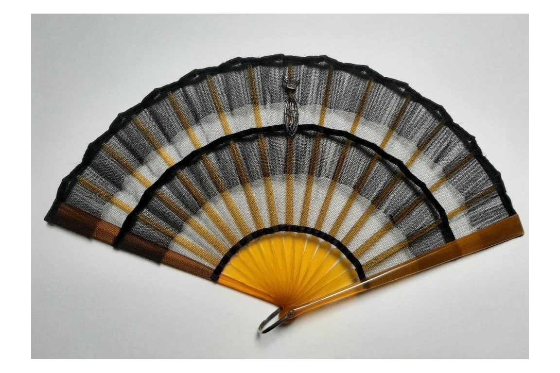 Frou-frou or trompe-l'oeil of triple cabriolet, fan circa 1920-30