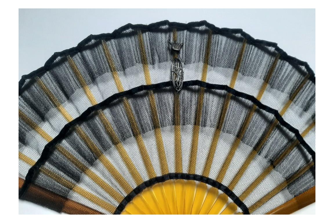 Frou-frou or trompe-l'oeil of triple cabriolet, fan circa 1920-30