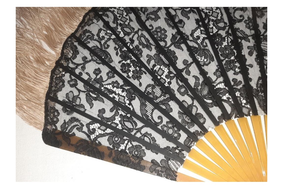 Pleureuse veil, Art deco fan circa 1922