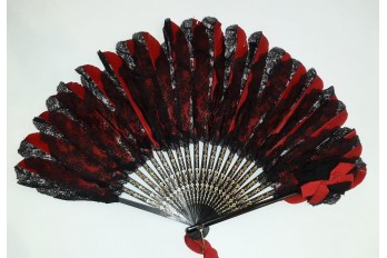 Lace and feather, early 20th fan