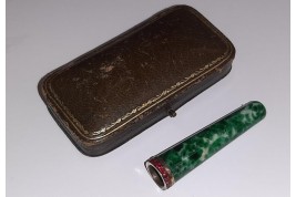 Cigarette holder,  early 20th century