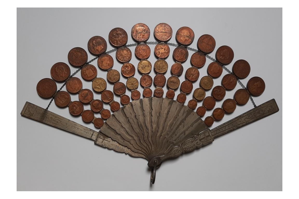 Wealth, fan coins, 20th century