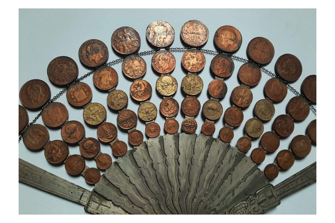 Wealth, fan coins, 20th century