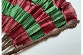 Ribbons dislocation, magical fan cica 1880-90