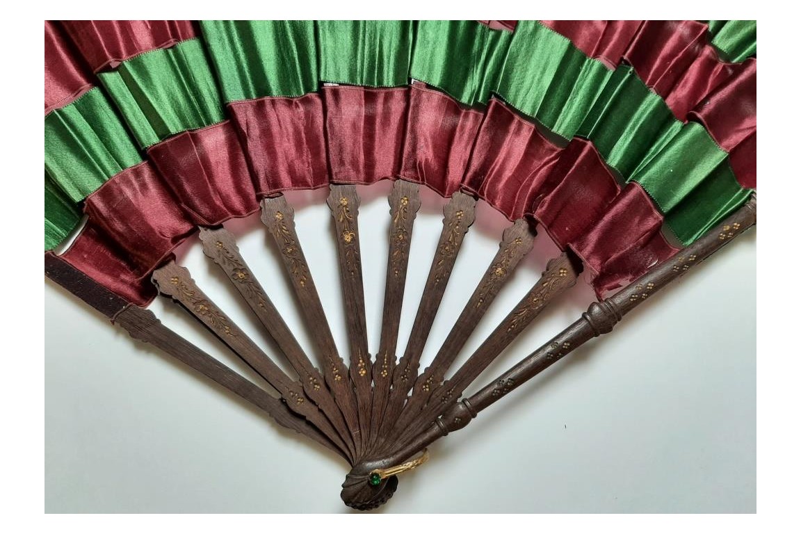 Ribbons dislocation, magical fan cica 1880-90