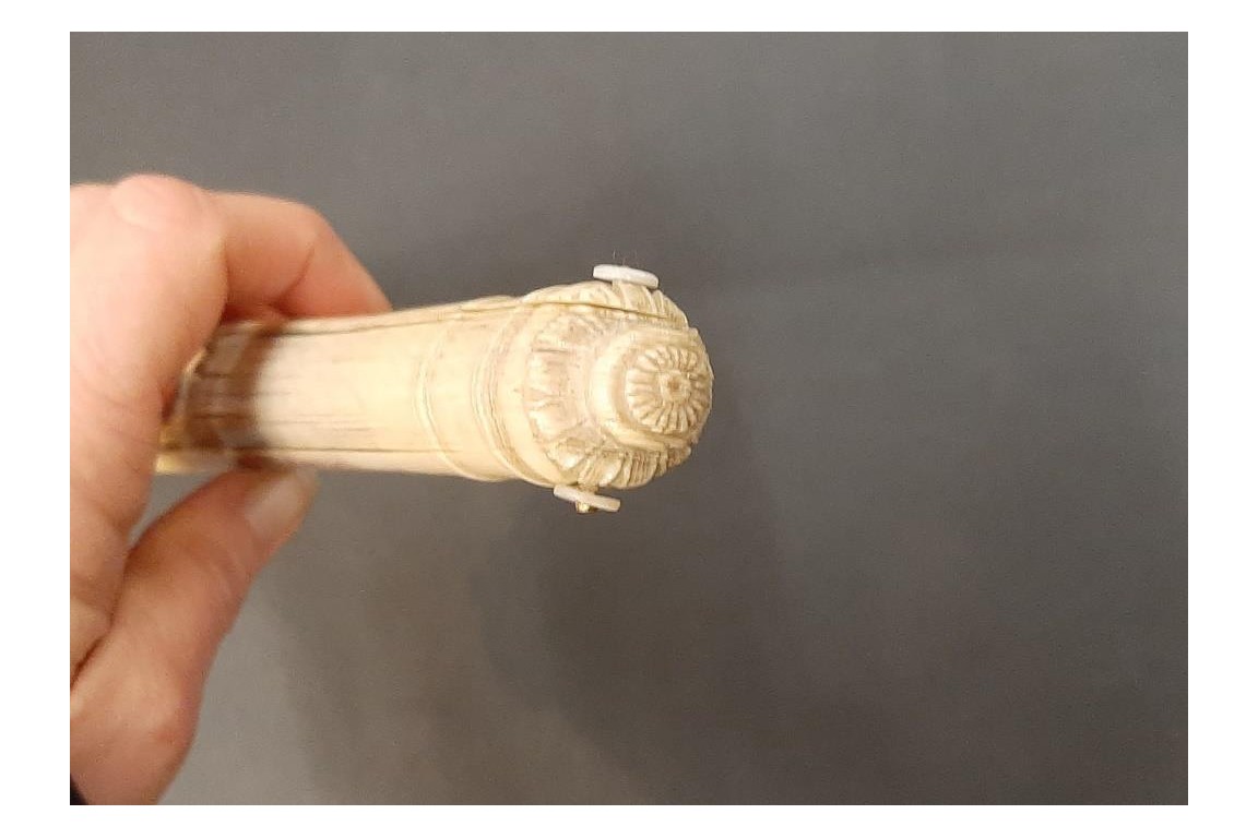 Éventail baton, XVIIIème siècle ou pastiche