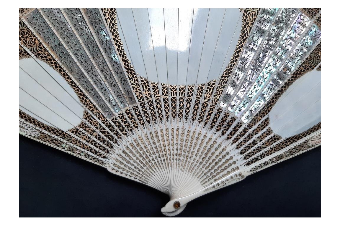 Psyche and Eros, fan circa 1900