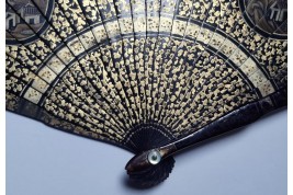 Vine leaf, chinese fan circa 1800-1820