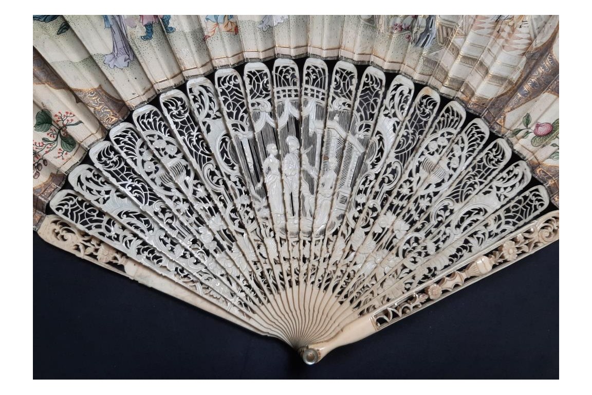 The lady with fan, fan circa 1730-40