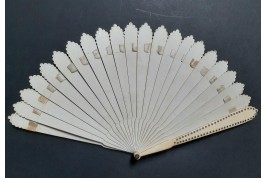 The kite, dance card fan, circa 1820-30