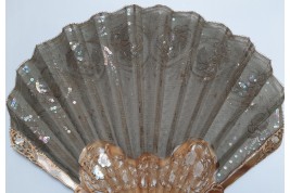 Pearly roses, Duvelleroy fan circa 1900-10