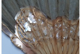 Pearly roses, Duvelleroy fan circa 1900-10