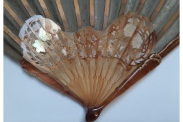 Pearly roses, Duvelleroy fan circa 1900-10
