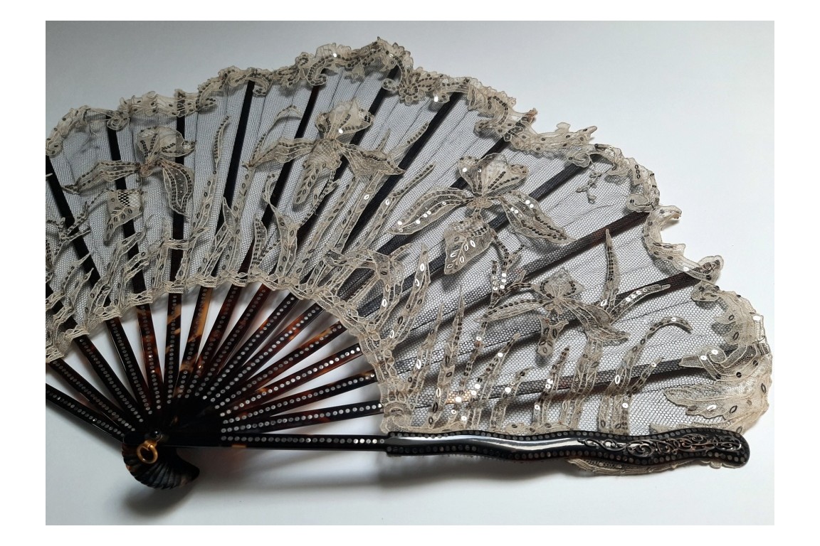 Black and white iris, Art Nouveau fan by Duvelleroy