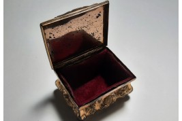 The golden fountain, 19th century box