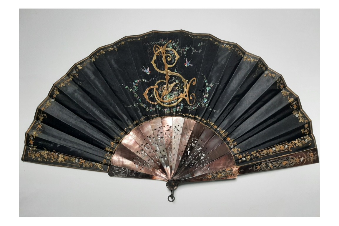 The shepherdess and the marquise, fan of Lasellaz around 1890