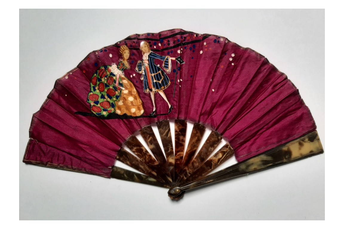 The marquis at the party, Art Deco fan