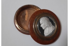 Hommage à l'historien Charles Rollin, boîte vers 1818-20