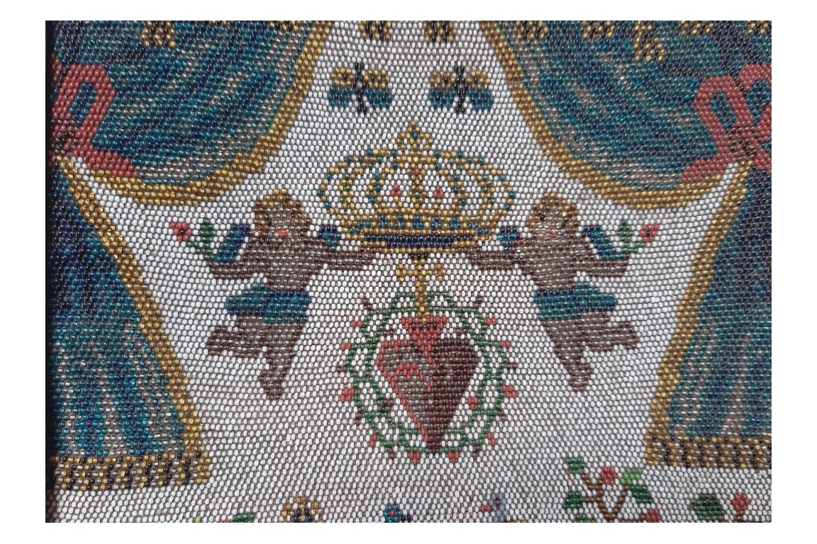Coeur et couronne, sablé de perles, XVIIIe siècle