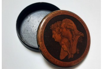 Louis XVI, Marie-Antoinette and the Dauphin, 19th century snuffbox