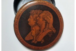 Louis XVI, Marie-Antoinette et le Dauphin, tabatière XIXème siècle