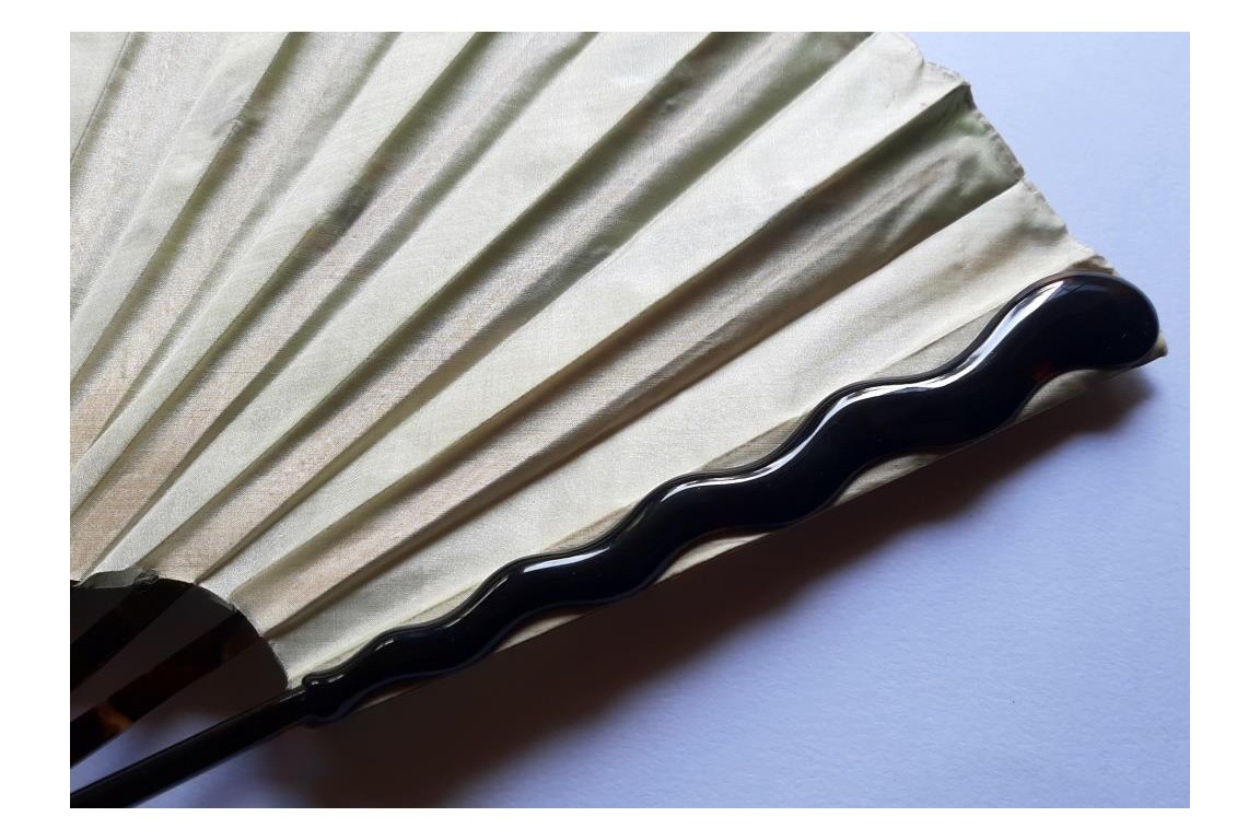 Le paon de Thomasse, éventail vers 1900-1910