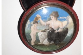 Hebe, early 19th century snuffbox