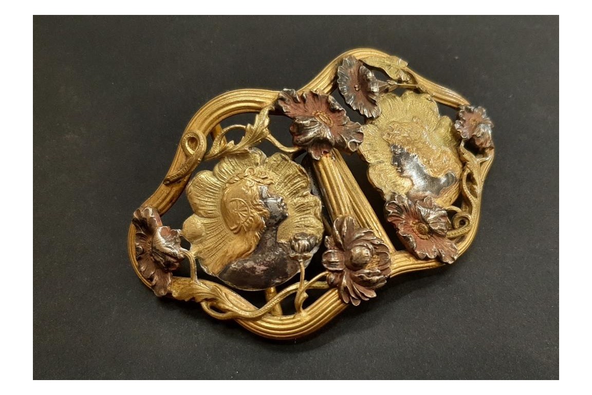 Belles aux pavots, boucle de ceinture Art Nouveau