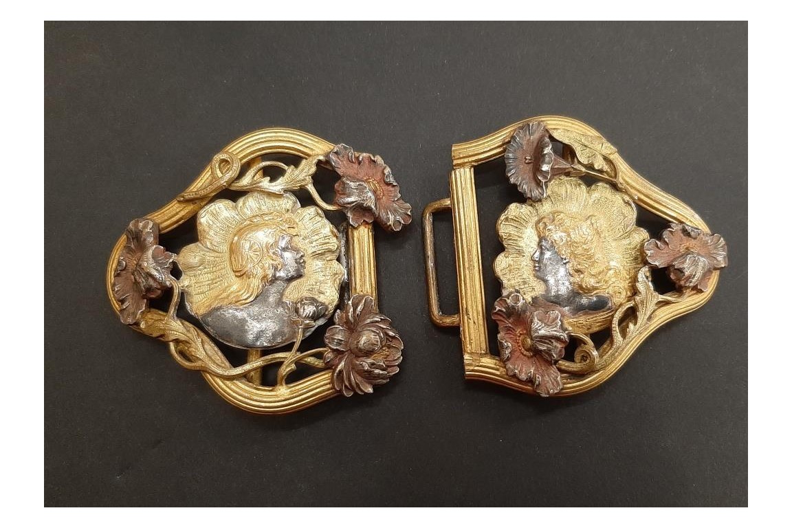 Belles aux pavots, boucle de ceinture Art Nouveau