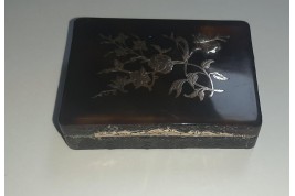 Flowers, 18th century box