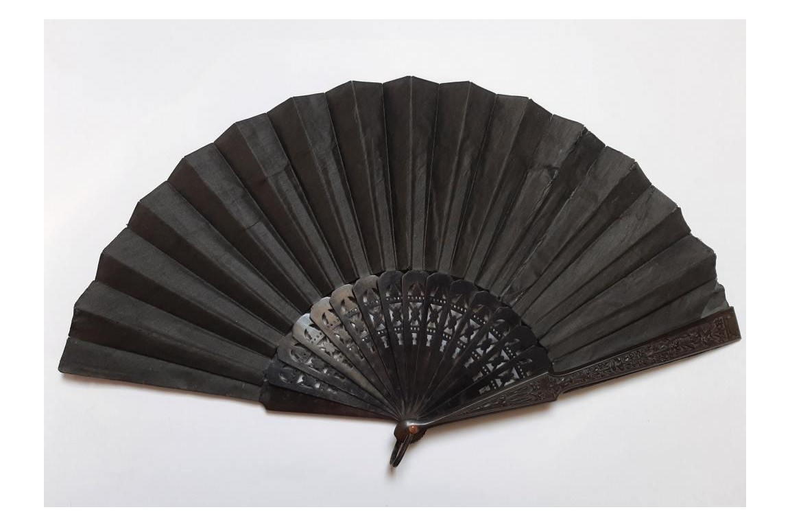 Gutta-percha and childrens, fan by Lauronce, late 19th century