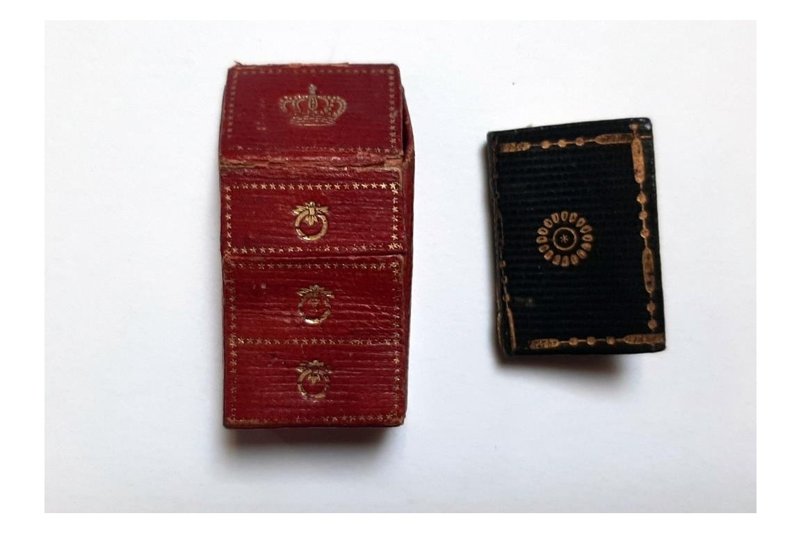 Le Petit Troubadour Almanach, tiny book