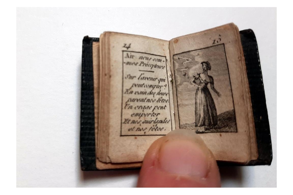 Le Petit Troubadour Almanach, tiny book