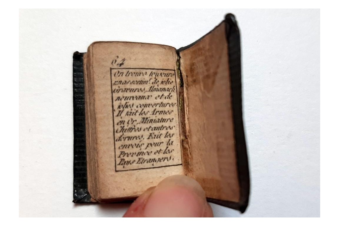 Le Petit Troubadour Almanach, tiny book