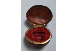 Nut, small sewing kit, 19th century