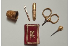 Nut, small sewing kit, 19th century