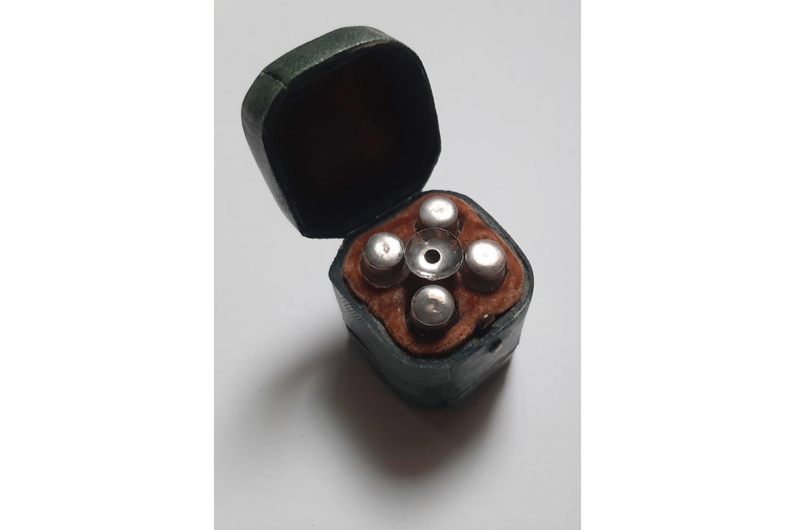 Minuscule perfum kit and patch box, early 19th century