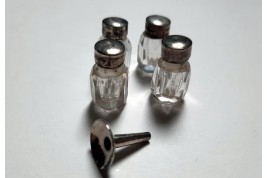Minuscule perfum kit and patch box, early 19th century