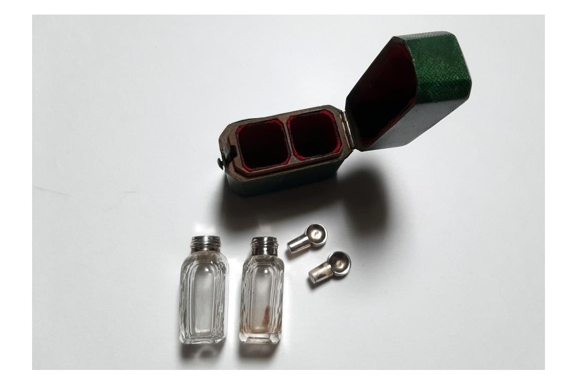 Miniature perfum kit, 19th century