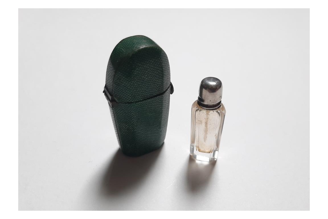 Miniature salt bottle, early 19th century