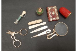 Egg, miniature kit, early 19th century