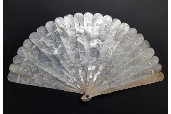Chinese mother of pearl, 19th century fan