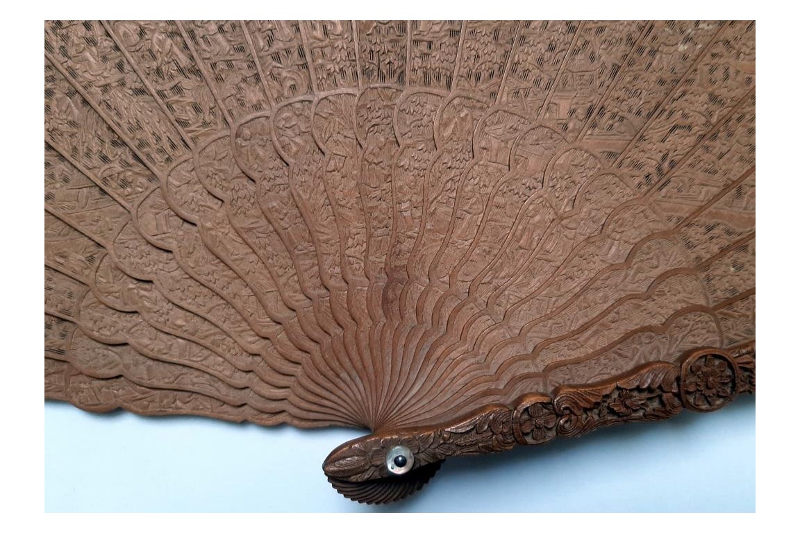 Chinese sandalwood, 19th century fan