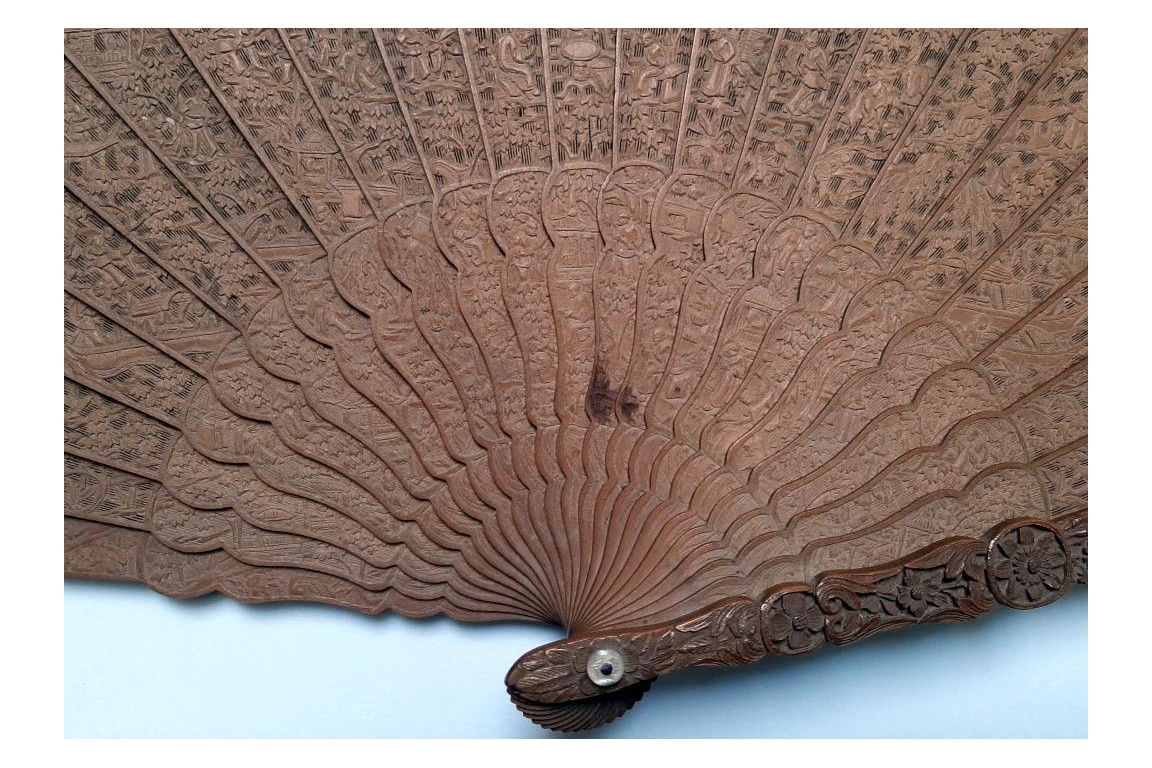 Chinese sandalwood, 19th century fan