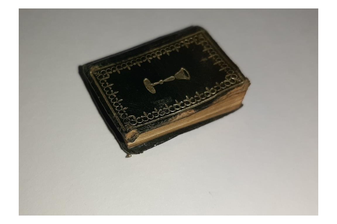 Le petit paroissien de l'enfance, tiny book, 19th century