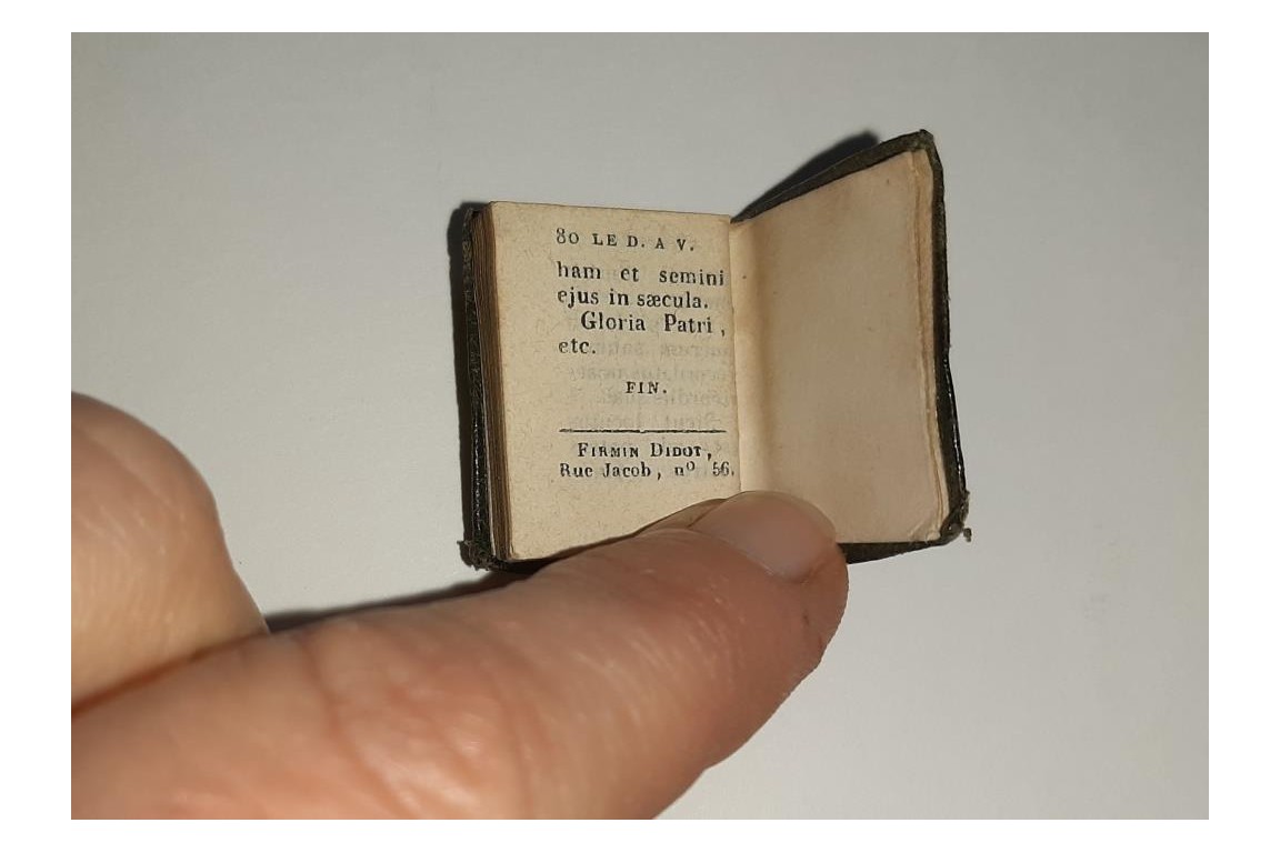 Le petit paroissien de l'enfance, tiny book, 19th century