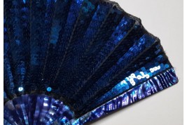 Magie bleue, éventail vers 1900