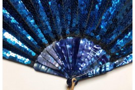 Magie bleue, éventail vers 1900