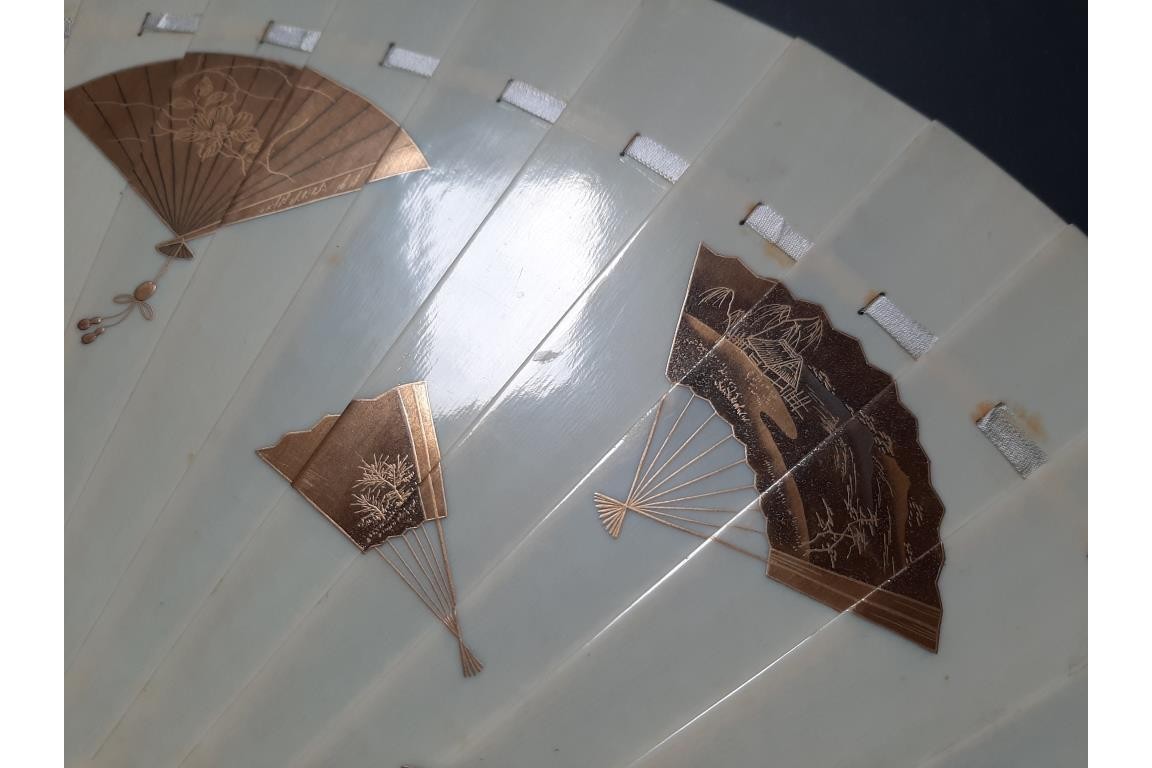 Mise en abyme d'éventails japonais, ogi vers 1880-90